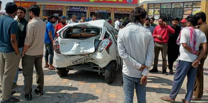 The car dragged for 100 meters on the highway and collided with vehicles parked in the restaurant's parking lot, resulting in the death of the young woman.