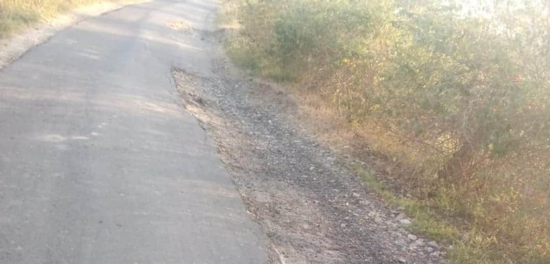 फोटो-22सीकेटीपी 08 सुदिनपुर-रसिन जर्जर मार्ग। संवाद