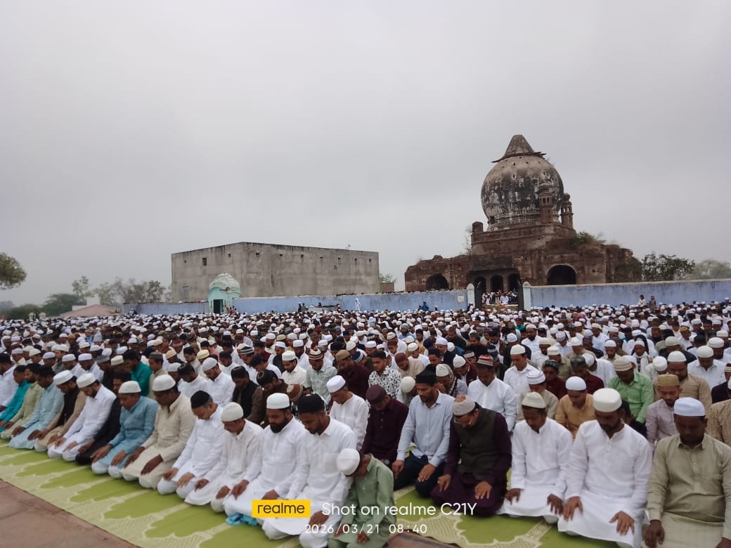 Bowing their heads in the presence of Allah, they prayed for peace.