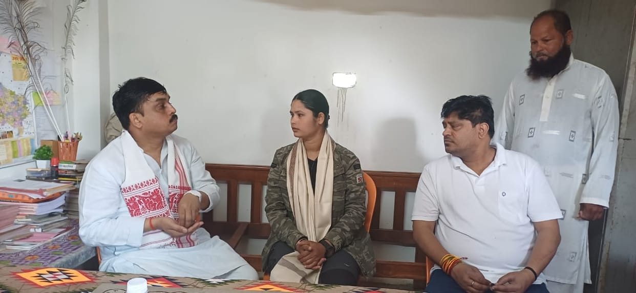 Rescue girl Najrun Nisha was honored by the Minister of State