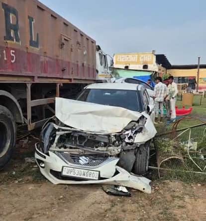 Trailer rams into dhaba, two cars damaged