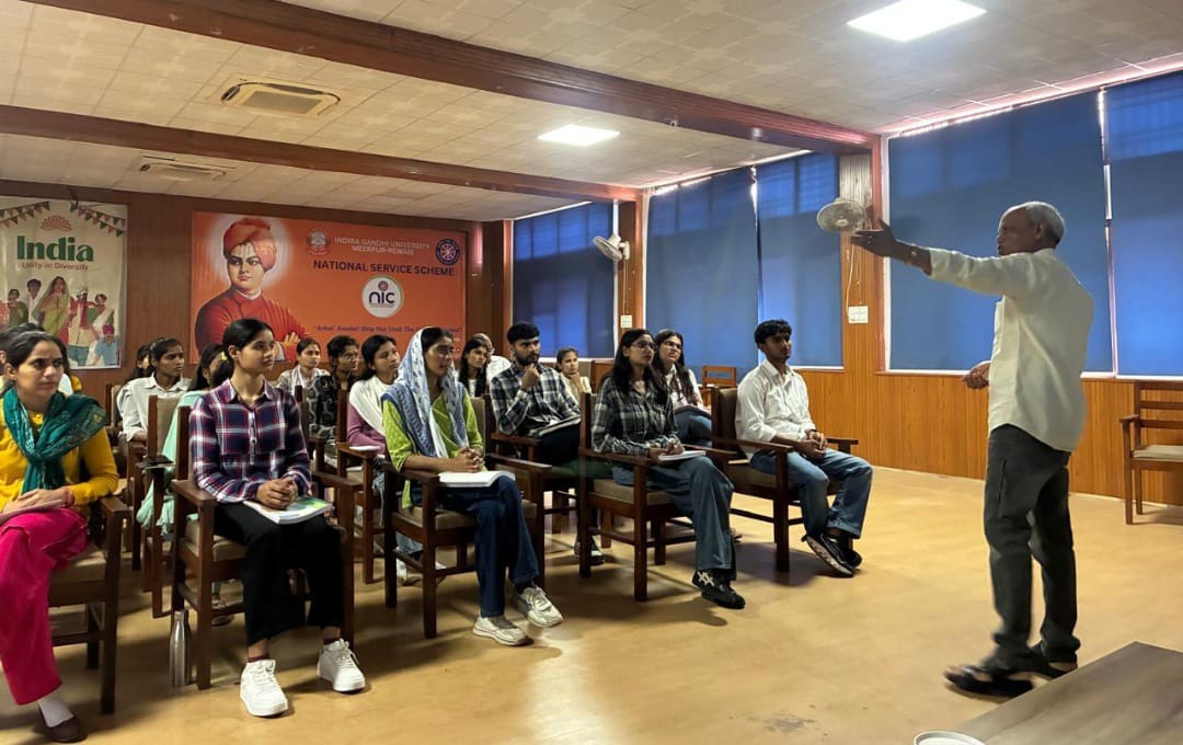 The Municipal Council is unable to clear the garbage heaps, yet the target of 12,500 points in the cleanliness survey is achieved.