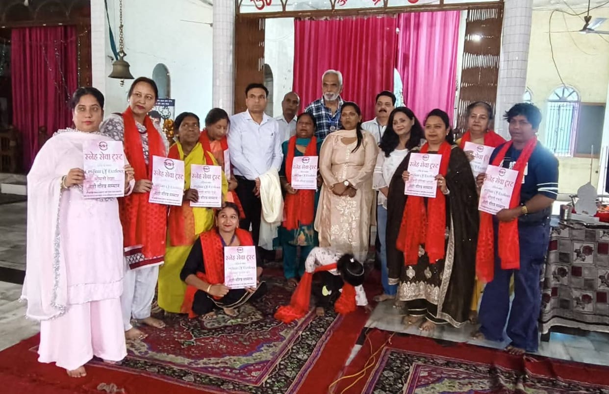The warmth of maternal affection is becoming a pillar of support for those in need