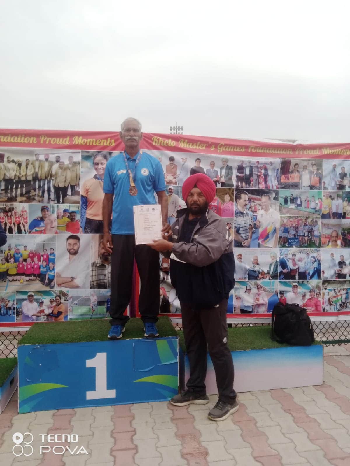 पांचवीं मास्टर्स नेशनल गेम्स में पदक विजेता सेना के पूर्व कैप्टन बब्बन राम। संवाद