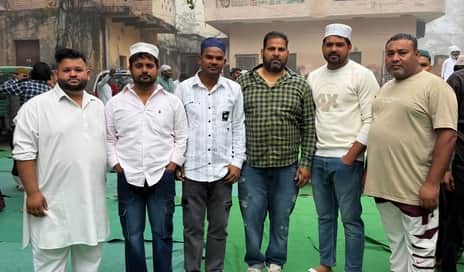 फ़ोटो-60: बहादुरगढ़ की जामा मस्जिद में ईद के मौके पर मौजूद मुस्लिम समाज के लोग। संवाद