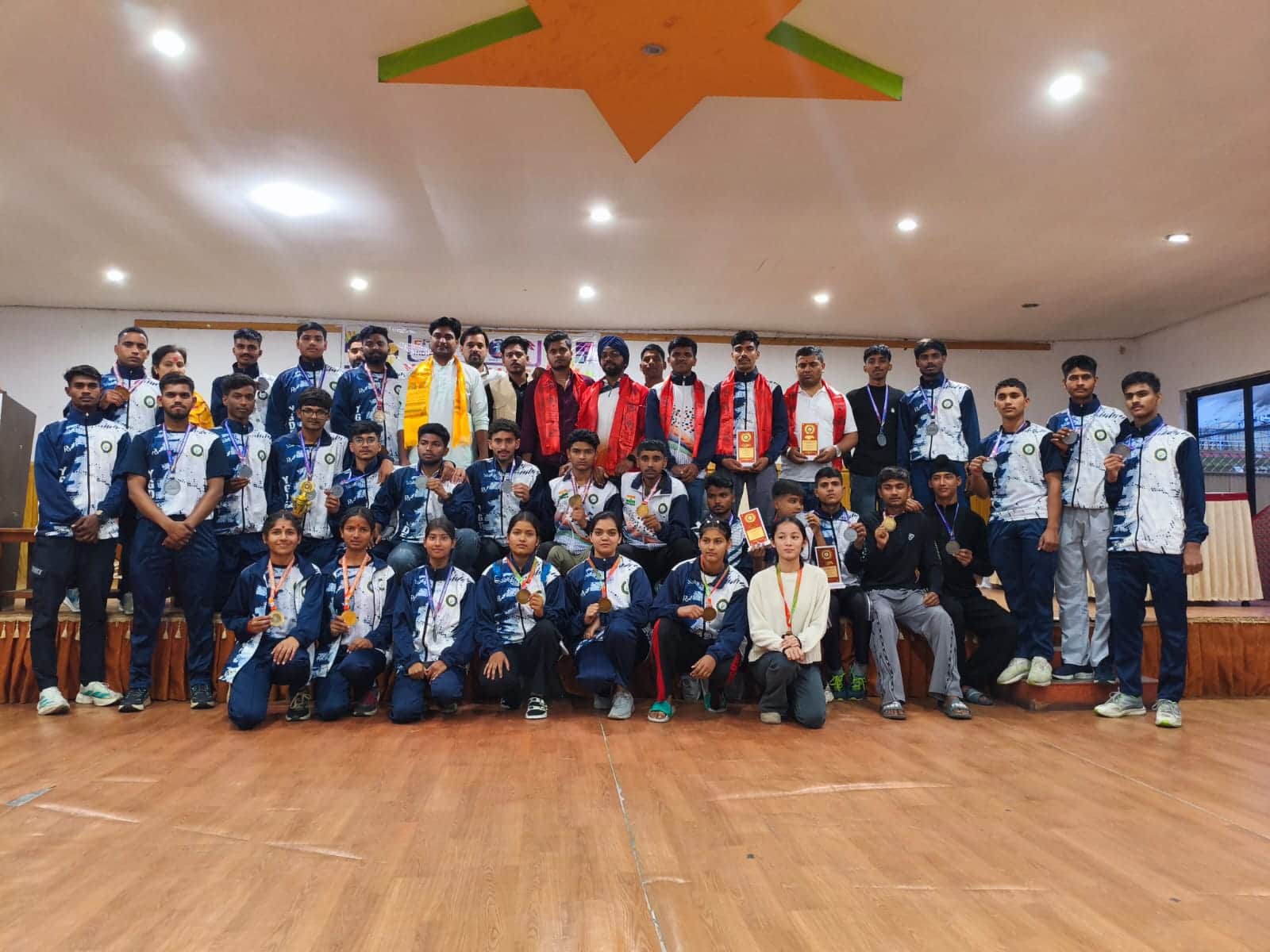 वंश कबड्डी खिलाड़ी, सिवानी की सदस्यता वाली भारती टीम।