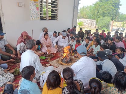 सोसाइटी ने हवन कर शहीद भगत सिंह को दी श्रद्धांजलि The Society paid tribute to Martyr Bhagat Singh by performing a Havan.