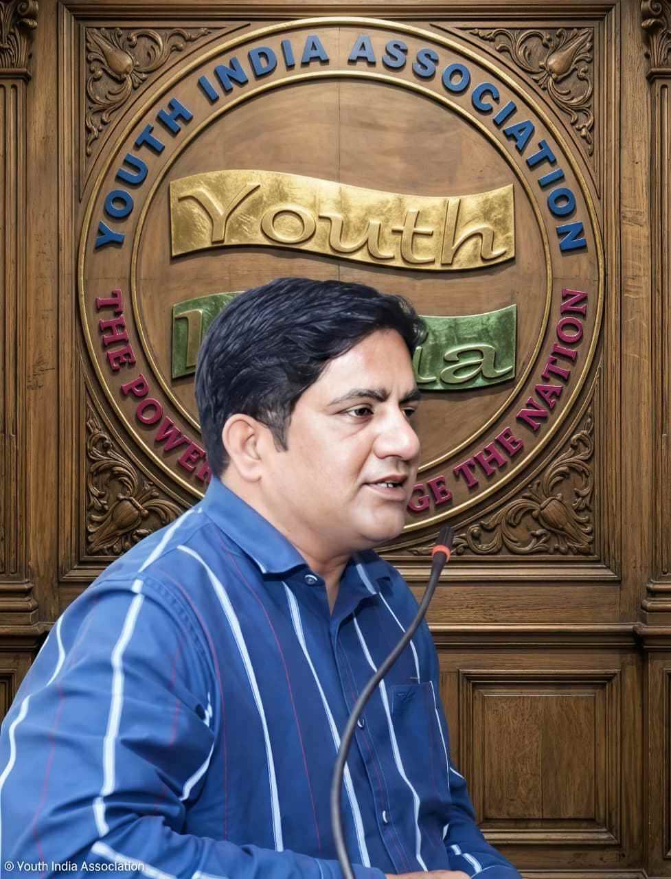 9-  विश्व जल दिवस के अवसर पर जल संरक्षण का संदेश देते यूथ इंडिया एसोसिएशन के अध्यक्ष डॉ. कपिल क