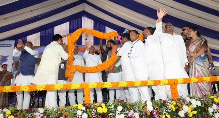 Bihar News: जीविका दीदियों को सीएम नीतीश कुमार ने क्या कहा? जहानाबाद को 252 करोड़ की योजनाओं की दी सौगात