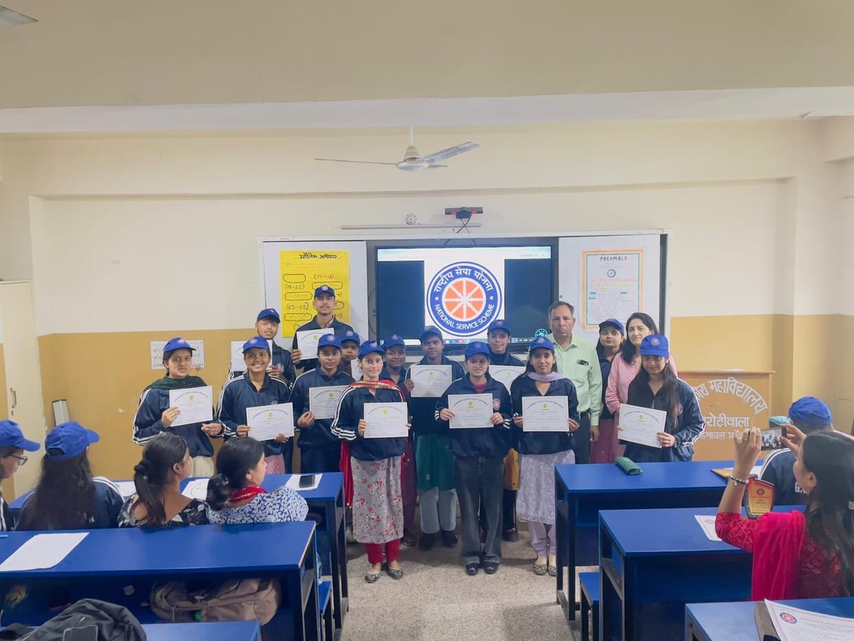 Certificates distributed to NSS volunteers at Barotiwala College