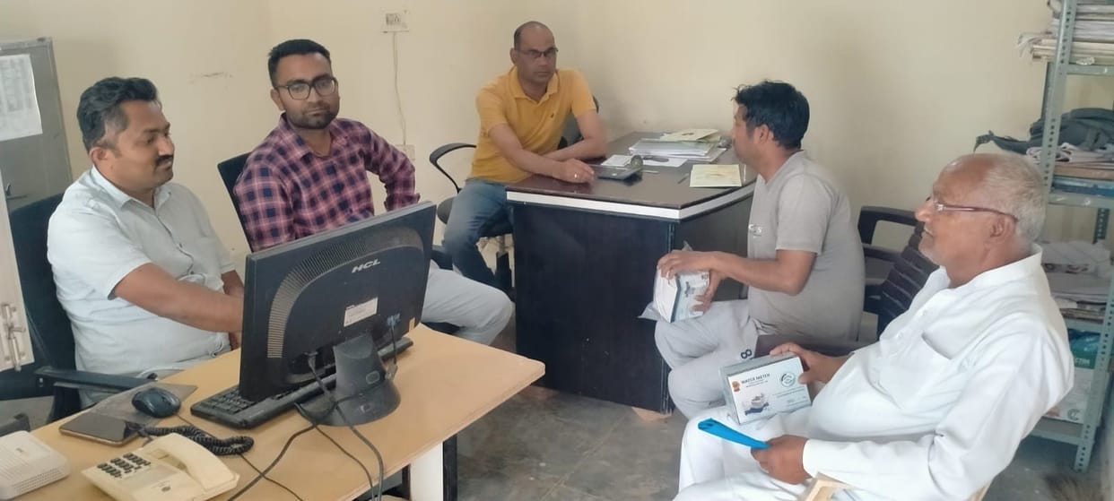 In four days, 80 people deposited drinking water bills worth more than Rs 8 lakh.