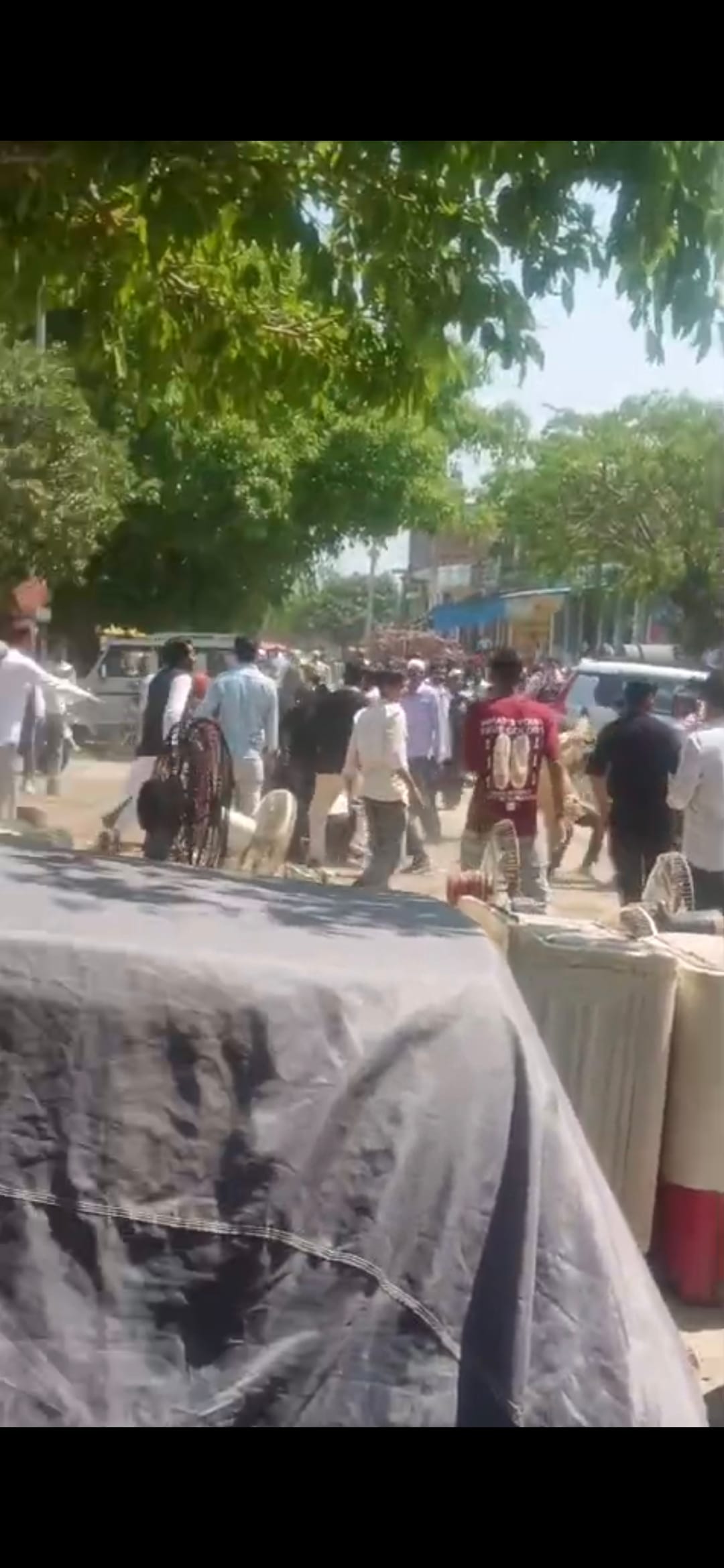 Chaos at Funeral of Woman Killed in Road Accident: Stampede Ensues Amidst Brawling and Stone-Pelting