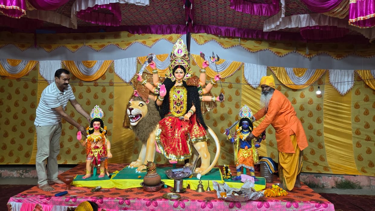 Crowds of devotees gathered for Ram Janmotsav and Navratri festival.