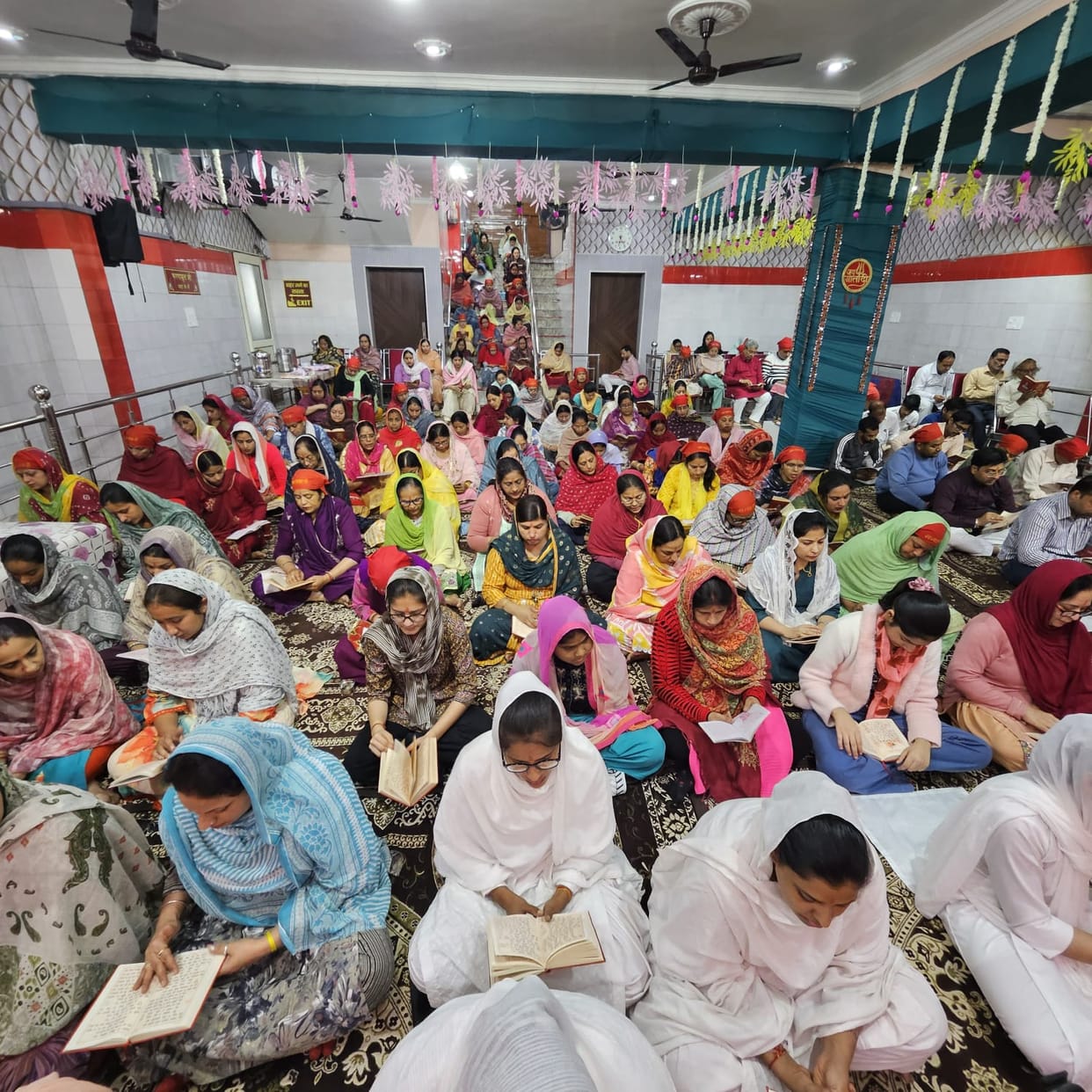 Devotees worshipped Mother Kushmanda and sought her blessings