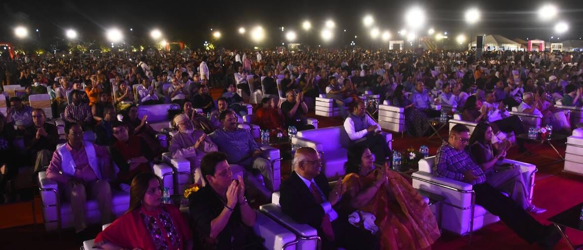 Anup Jalota and Surbhi Ranjan received the Naushad Award.