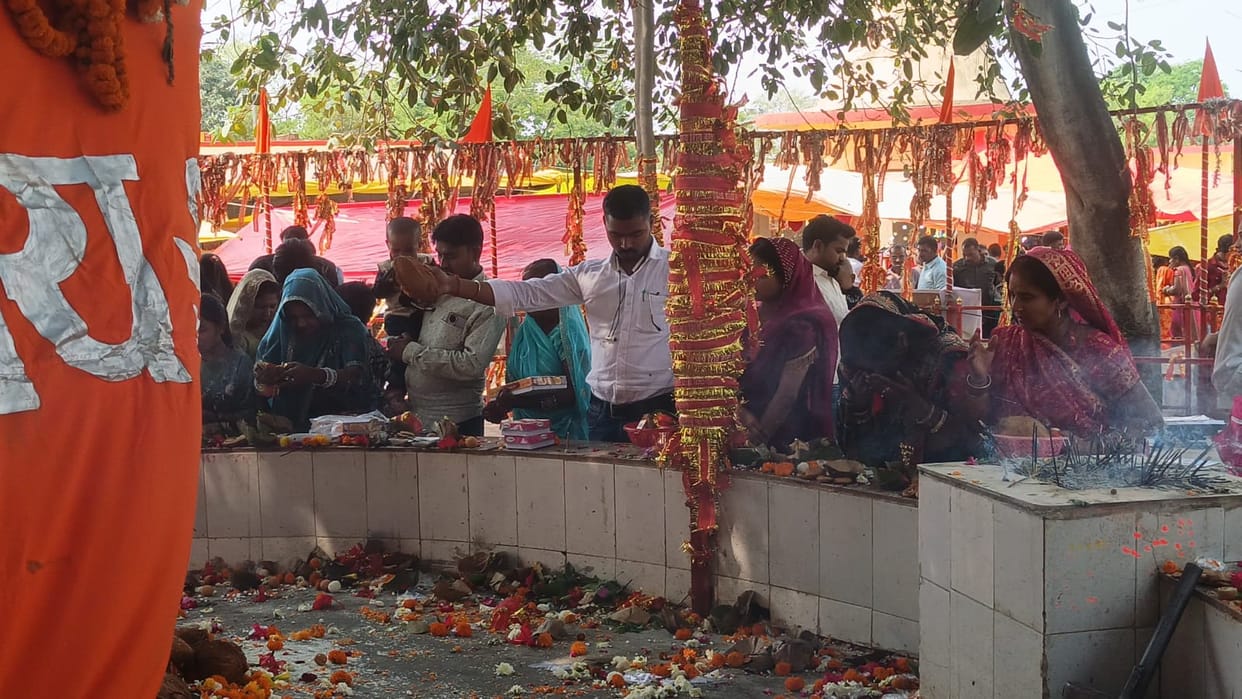 The chants of Har Har Mahadev resonated in the weekly fair.