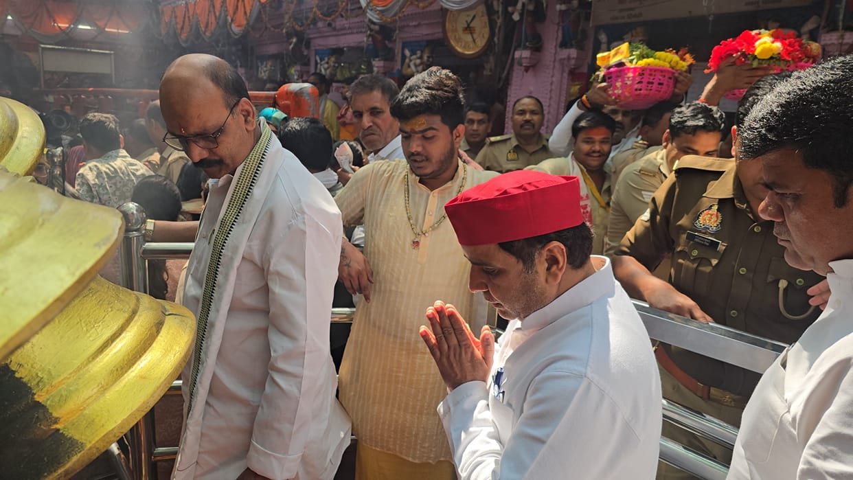 Making countrymen stand in line is a habit of BJP: Dharmendra Yadav