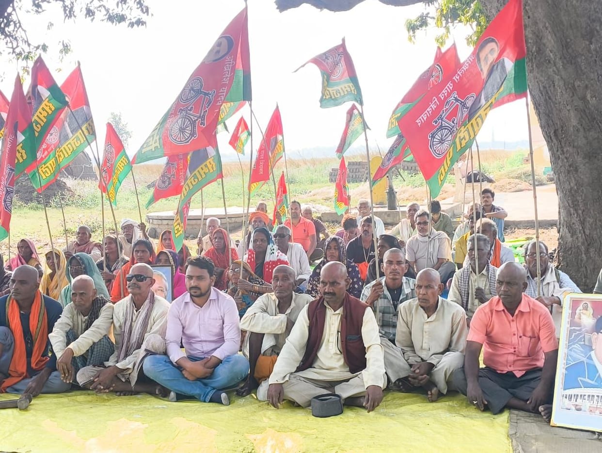 Staged a sit-in on the 14th day after getting their heads tonsured.