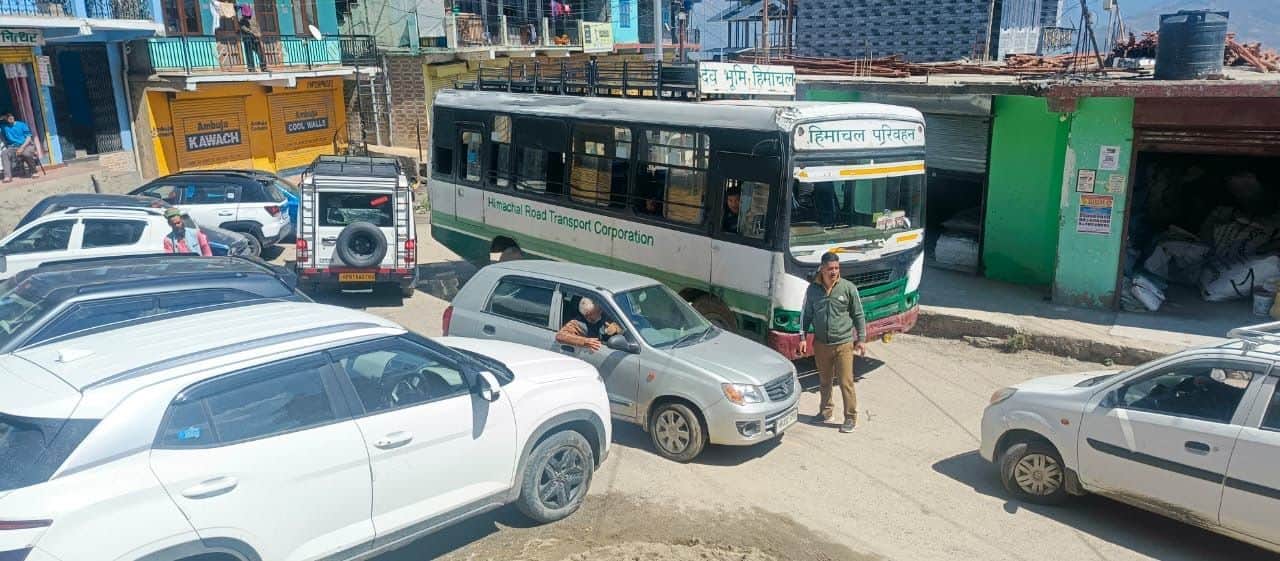 नित्थर में लगातार बढ़ती जा रही जाम की समस्या। संवाद