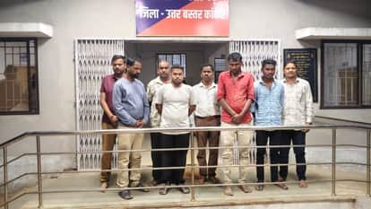 Eight accused arrested while gambling in Kanker