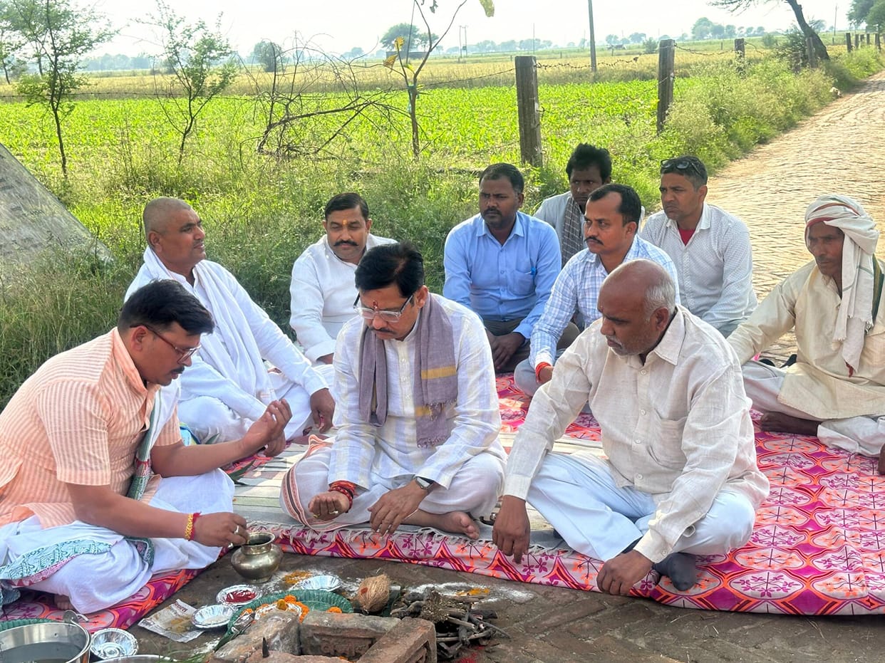 The MLA laid the foundation stone for the widening work.