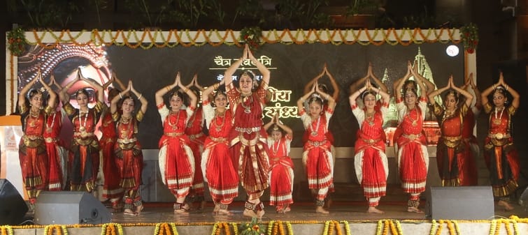 Worship of the Goddess with melody, rhythm and beat at Shri Kashi Vishwanath Dham