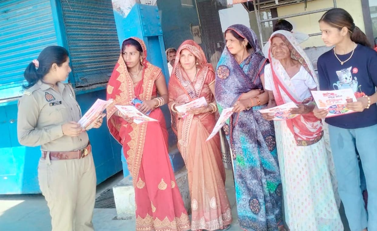 The police conveyed a message of women's safety by organizing a bike rally.