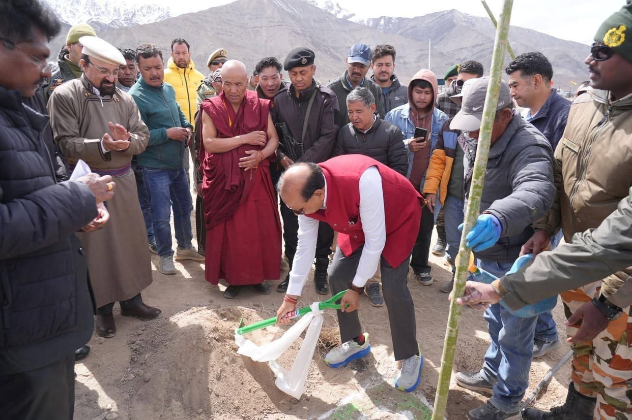 Leh, LG VK Sexsena, Inaugration, Indus River Green Corridor Tree Plantation