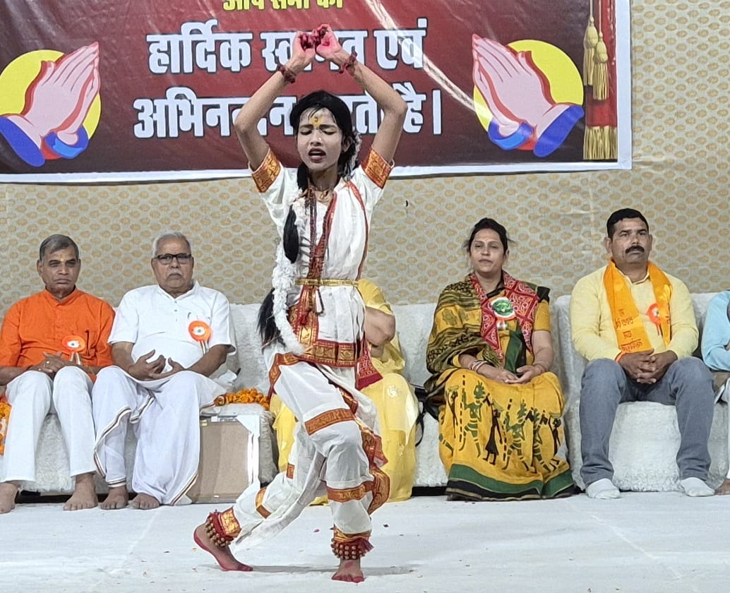 21 children made it to the finals of the Bhaavnritya competition.