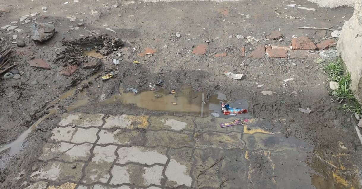 बांदीपोरा में क्षतिग्रस्त पाइपलाइन। संवाद