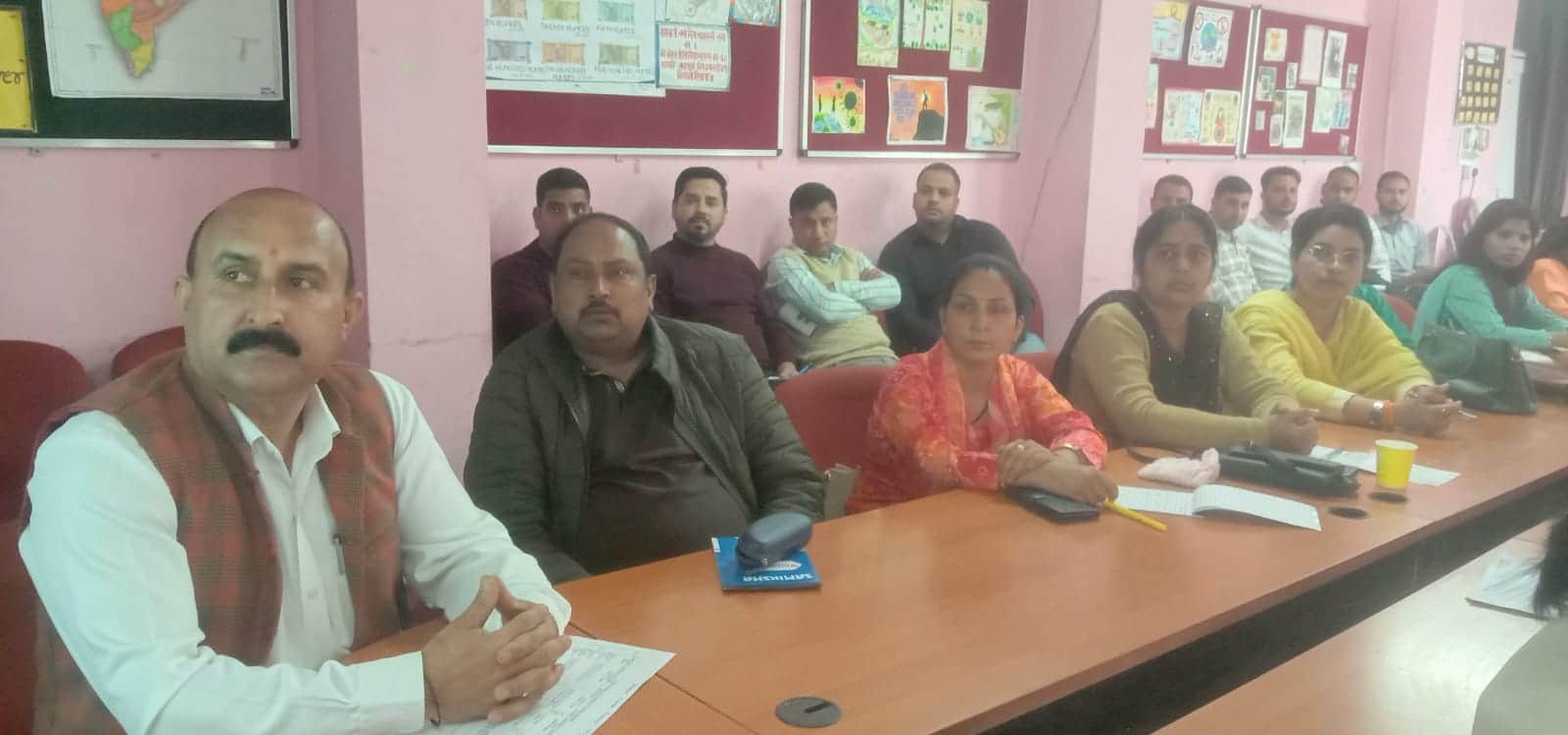 डाइट नाहन में राज्य स्तरीय कार्यशाला में मौजूद व्यावसायिक शिक्षक। संवाद