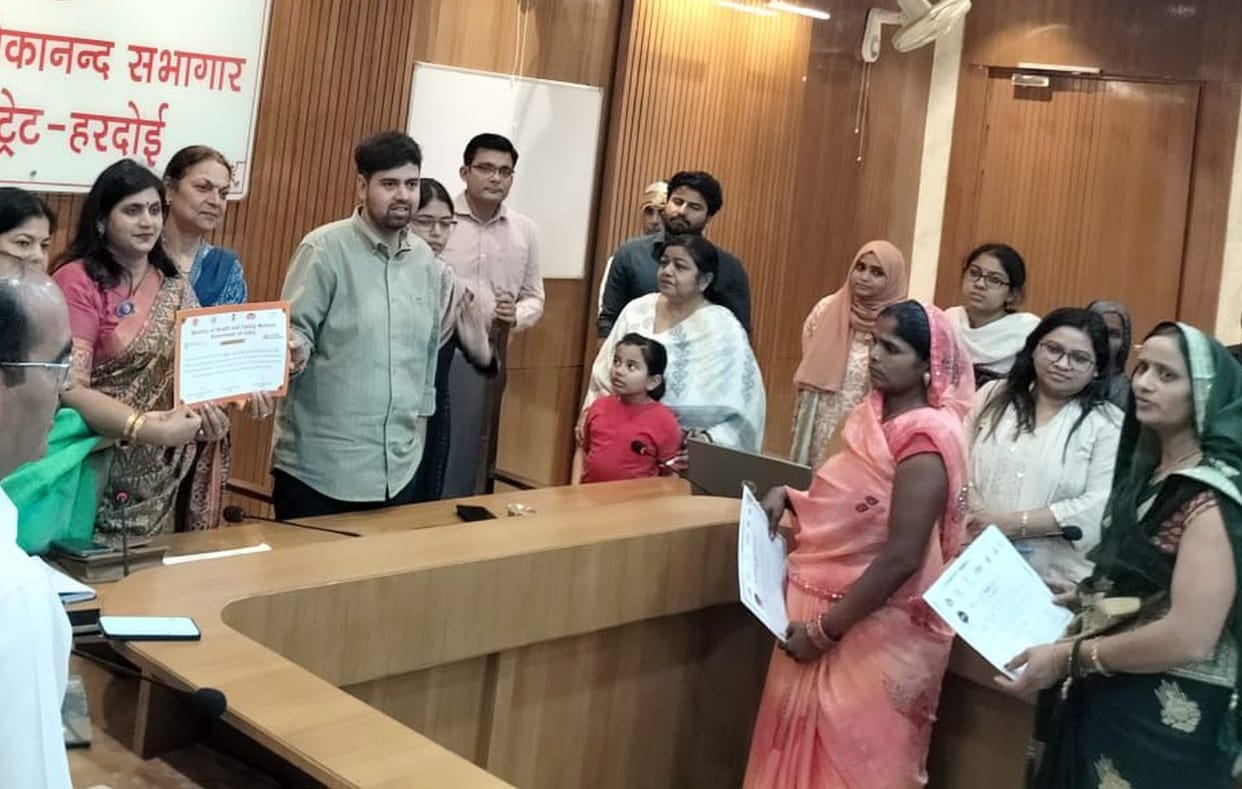 Heads of 161 TB-free Gram Panchayats of the district were honored.