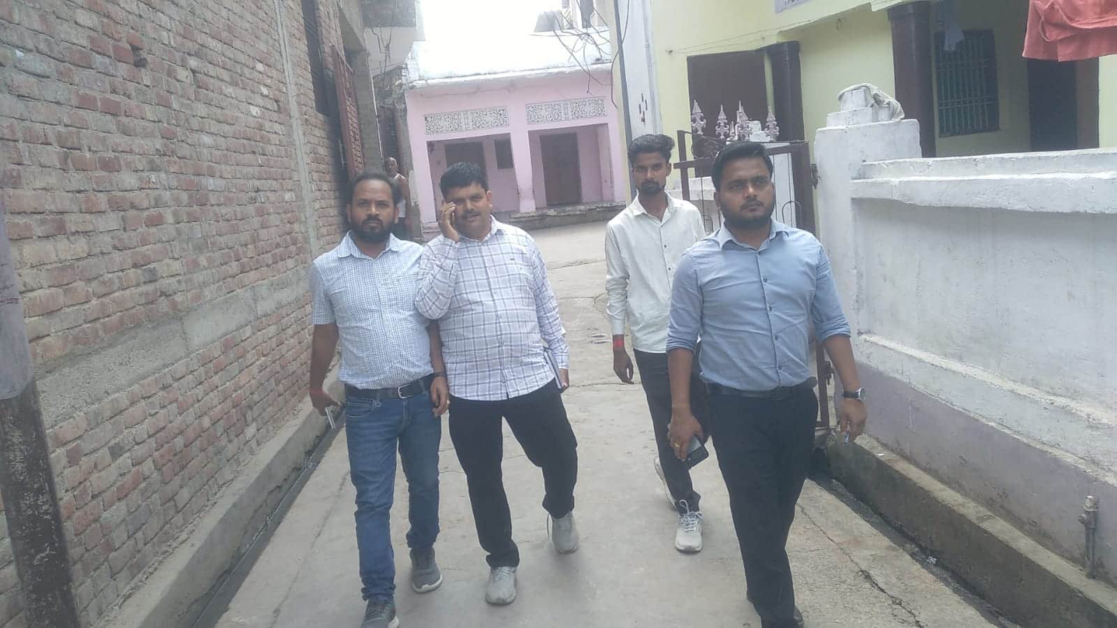 जसराना कस्बा में विद्युत विभाग ने चलाया चेकिंग अभियान। स्रोत विभाग