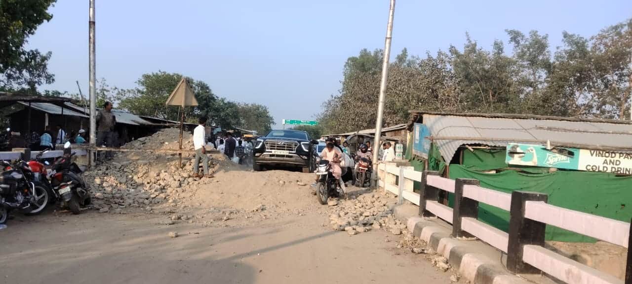 कलवारी-टांडा पुल मरम्मत के चलते सांसत झेल रहे राहगीर संवाद