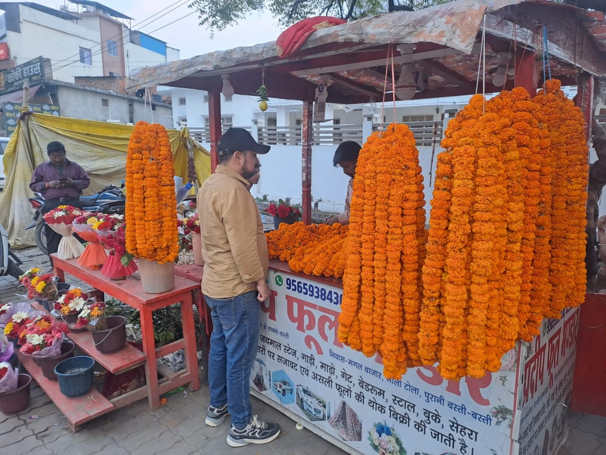 Navratri: Flower market shines... sale of puja items increases