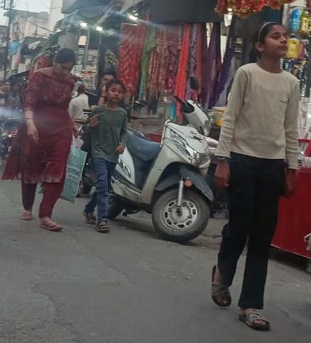 There is not a single pink toilet in the city, women who come to shop have to face problems.