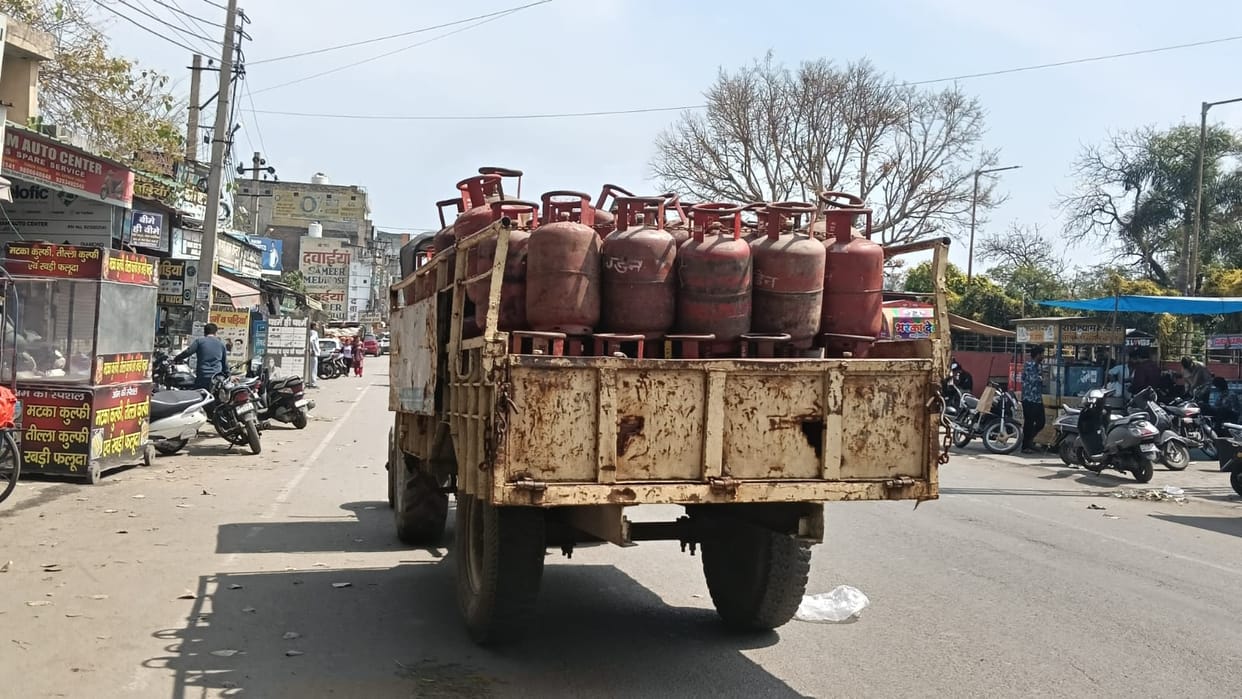 Cylinder is not available even after waiting for hours