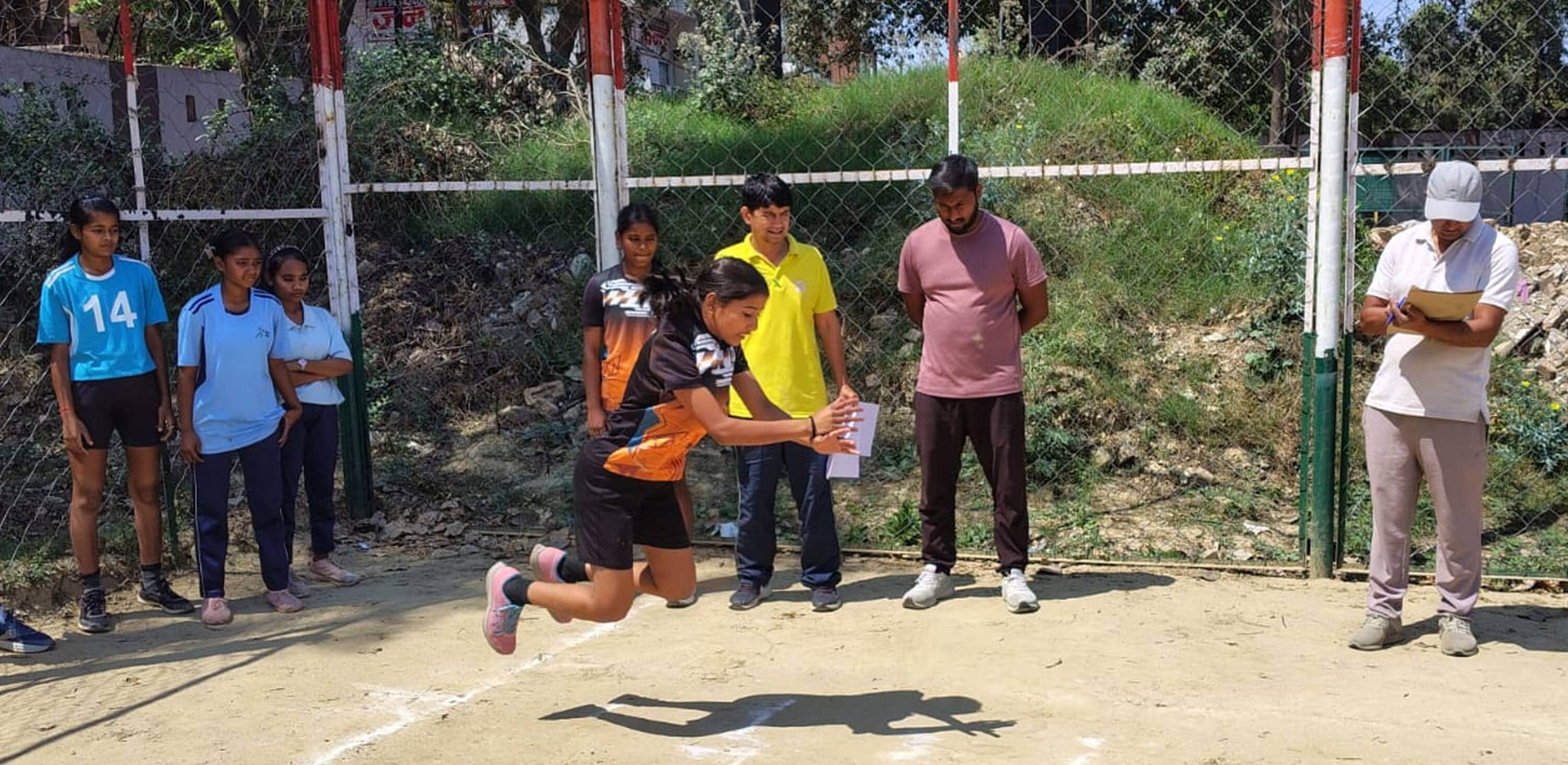 पंत स्पोर्ट्स स्टेडियम में ट्रायल देती खिलाड़ी। स्रोत- खेल विभाग