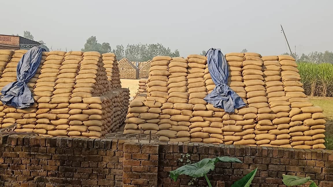 धान की बोरियां