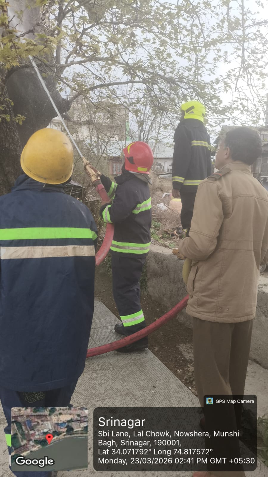Srinagar, Mehjoor Nagar, Fire in Shop