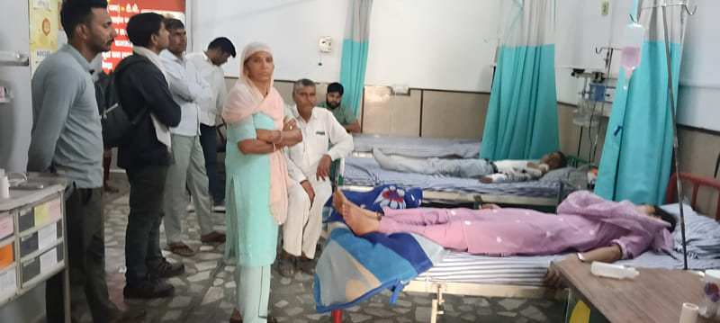 Four injured in van-car collision on Delhi-Jaipur highway