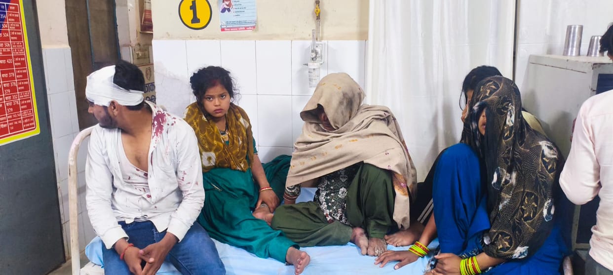 Two parties clash over removal of tempo, 12 injured