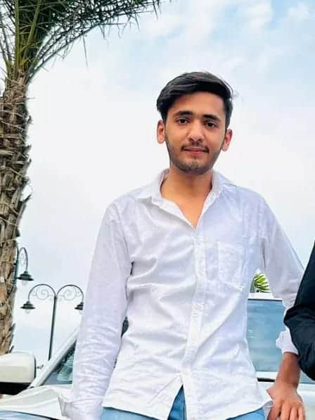 छात्र दिव्यांशु का फाइल फोटो