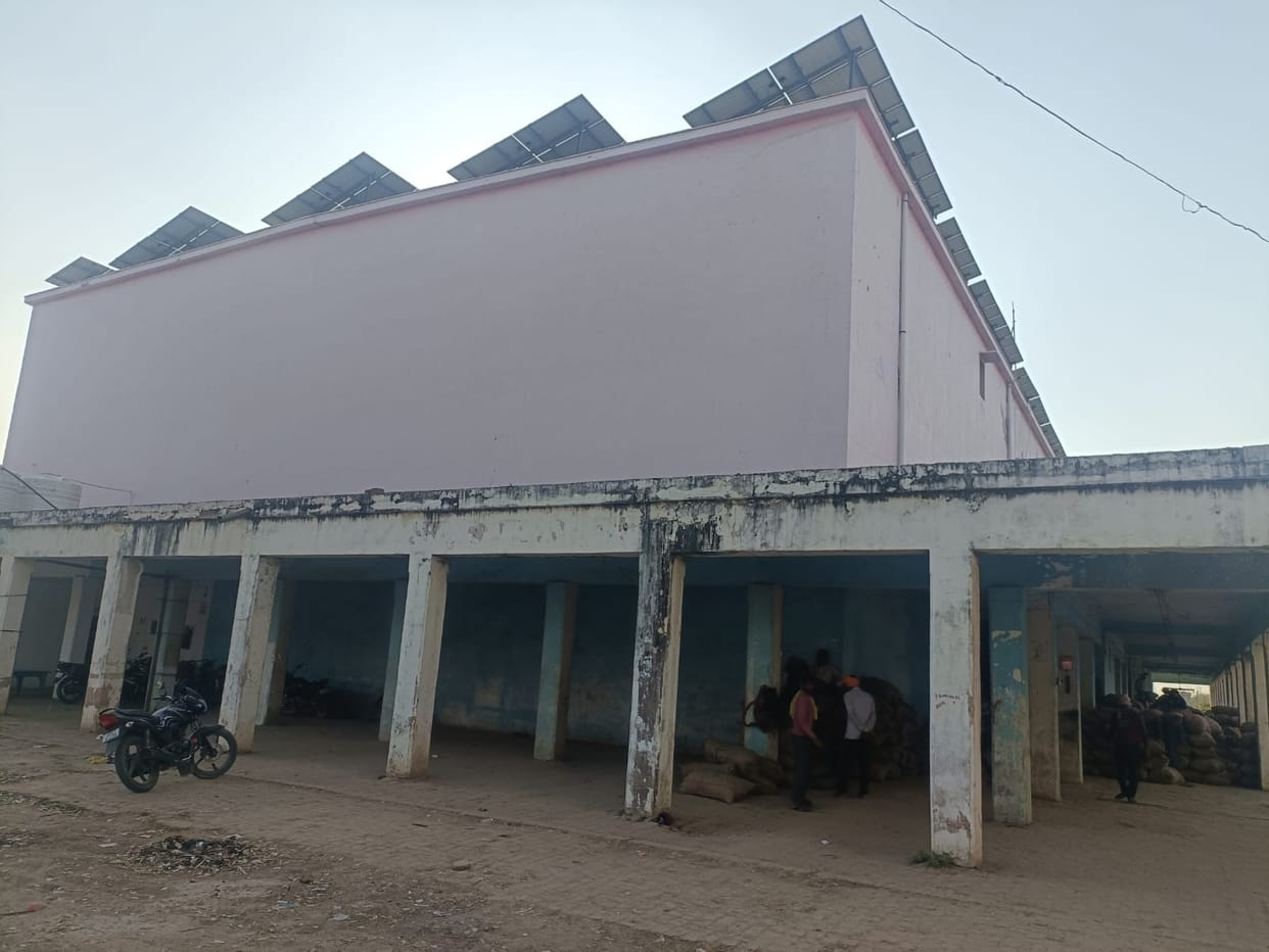 Workers of Meja Cold Store are in panic due to the incident of Phaphamau