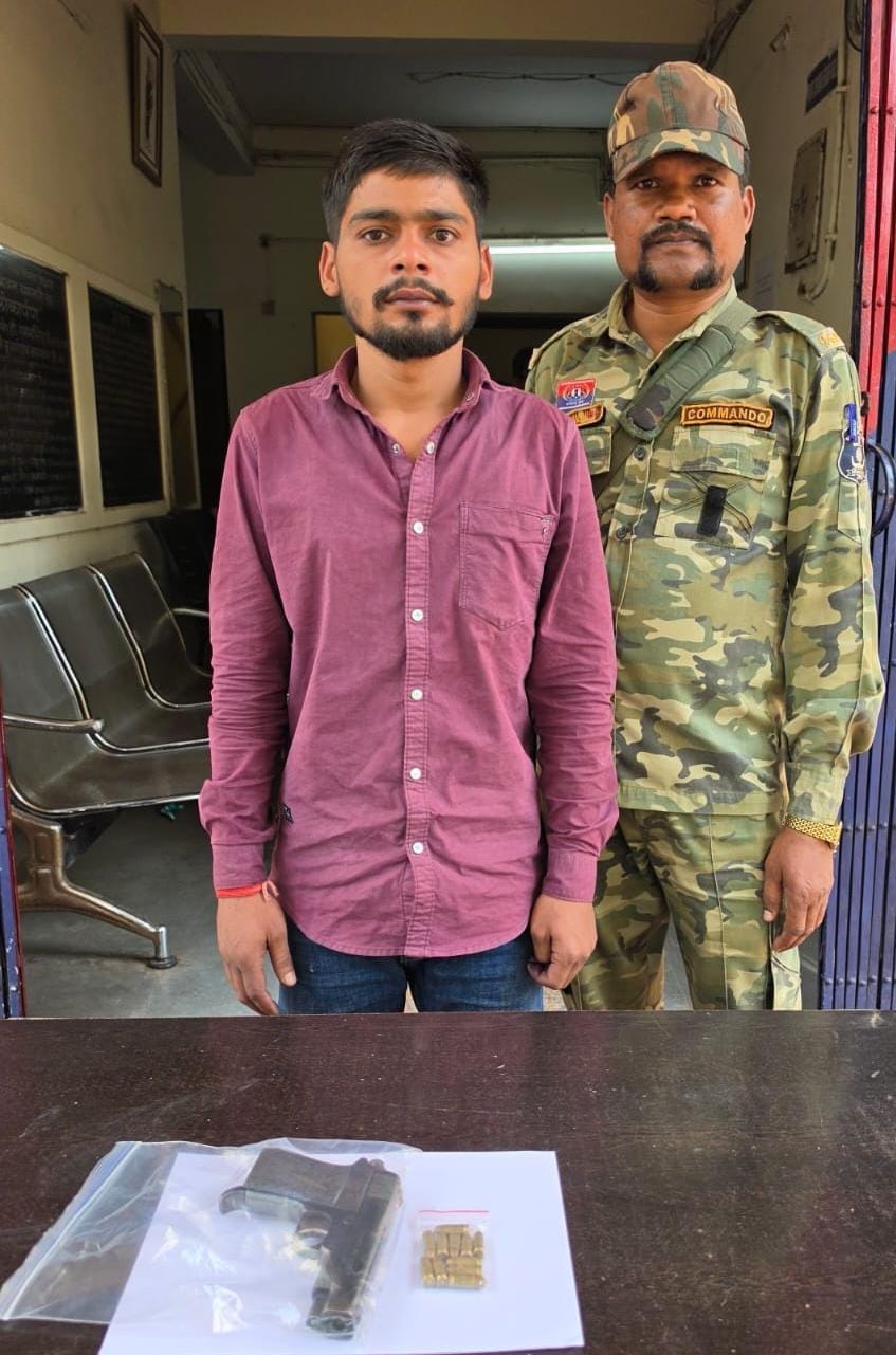 Dhamtari Police Arrest Youth with Illegal Weapon Pistol and Live Cartridges Seized in Dhamtari