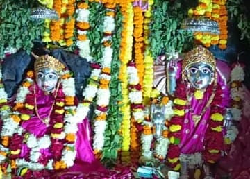 Mother Katyayani adorned with jasmine flowers, offered honey as prasad