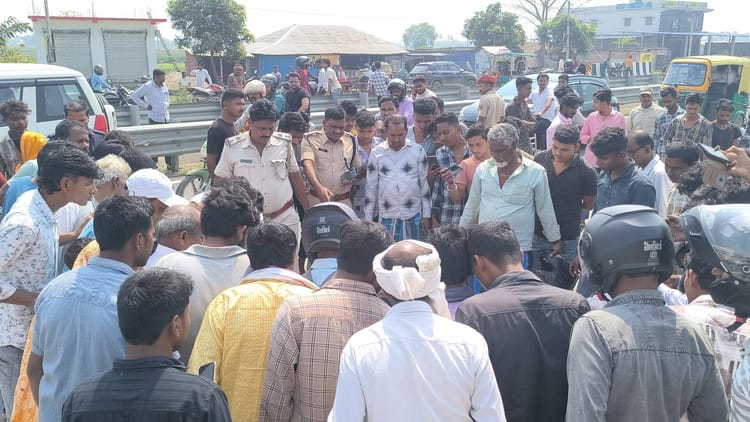 Bihar News: तेज रफ्तार वाहन का कहर, बाइक सवार की मौके पर मौत, छह बच्चों के सिर से उठा सहारा