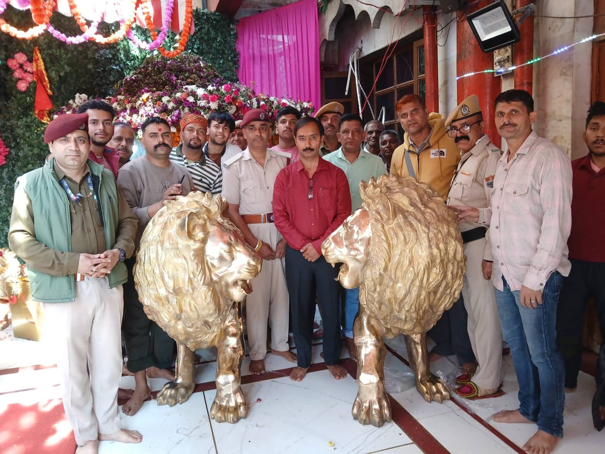 6 Dogra Regiment presented two magnificent brass lions to Maa Chintpurni