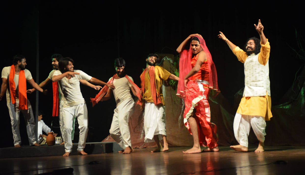 Dashrath Manjhi's unwavering resolve came alive on stage.