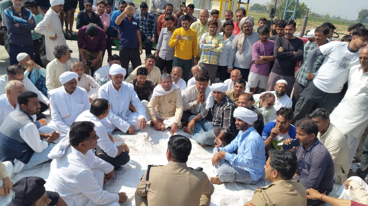 Villagers of Karauda Hathi created ruckus over installation of a board with the name of Bantikheda.